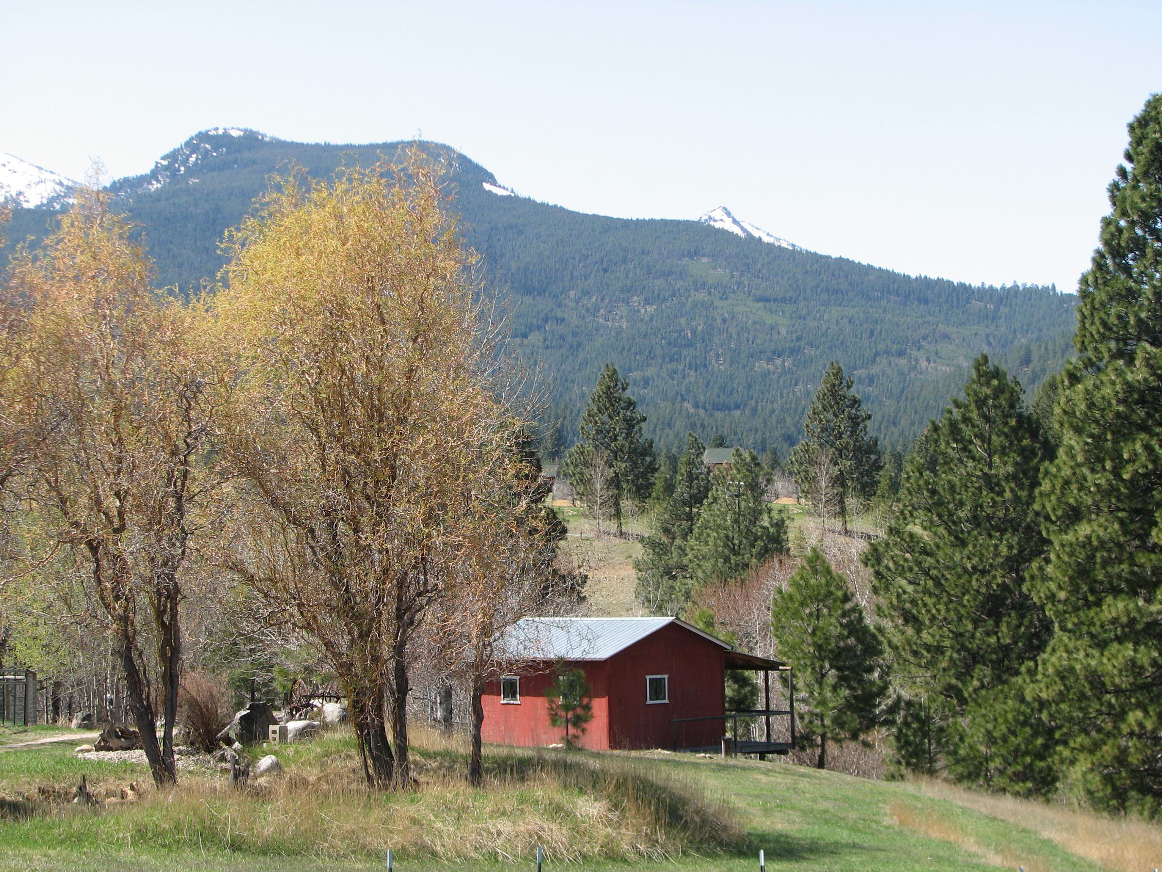 Bunkhouse/studio located on property