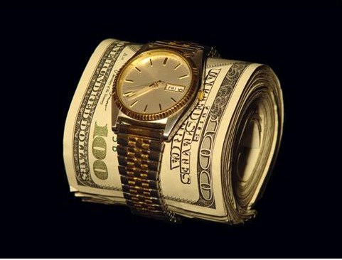 watch wrapped around rmoney roll