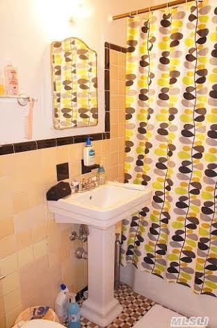 Sun Drenched One Bedroom Coop In Forest Hills