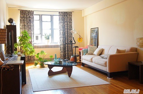 Sun Drenched One Bedroom Coop In Forest Hills
