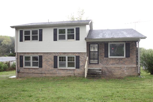 820 S McCrary St Woodbury TN 820 S McCrary St Woodbury TN